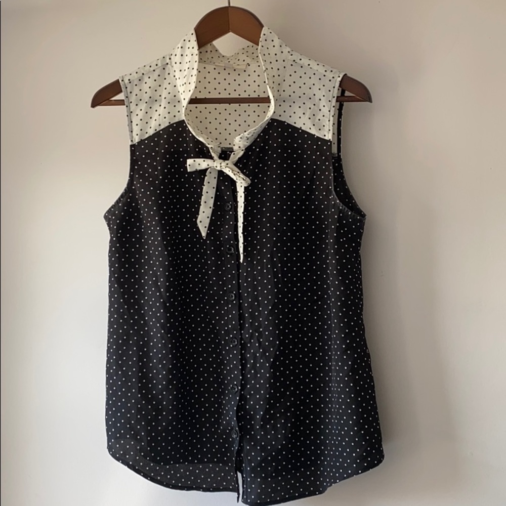 ModCloth polka dot blouse sleeveless L